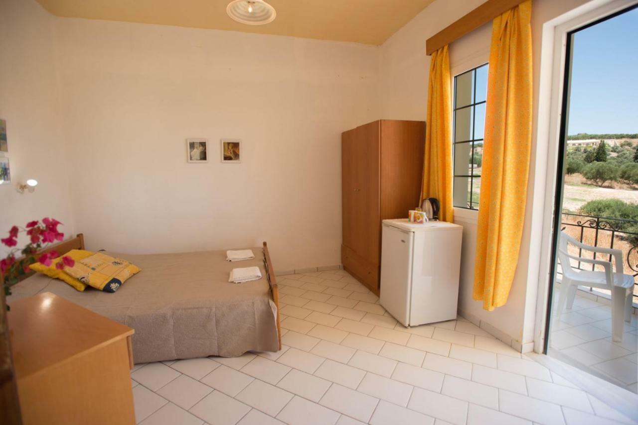 Kazakis Nikos Rooms 皮特斯迪亚 客房 照片