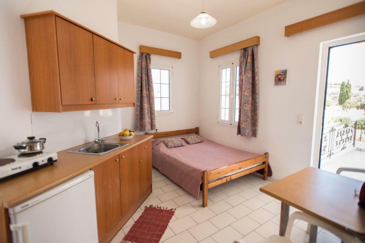 Kazakis Nikos Rooms 皮特斯迪亚 外观 照片